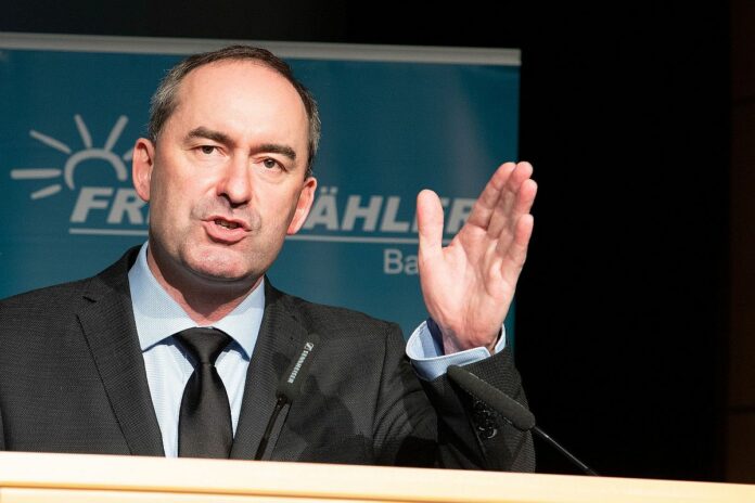 Flugblatt-Affäre: Freie Wähler in Rheinland-Pfalz fordern Aufklärung von Aiwanger – Wefelscheid: Was machte Flugblatt in der Schultasche?