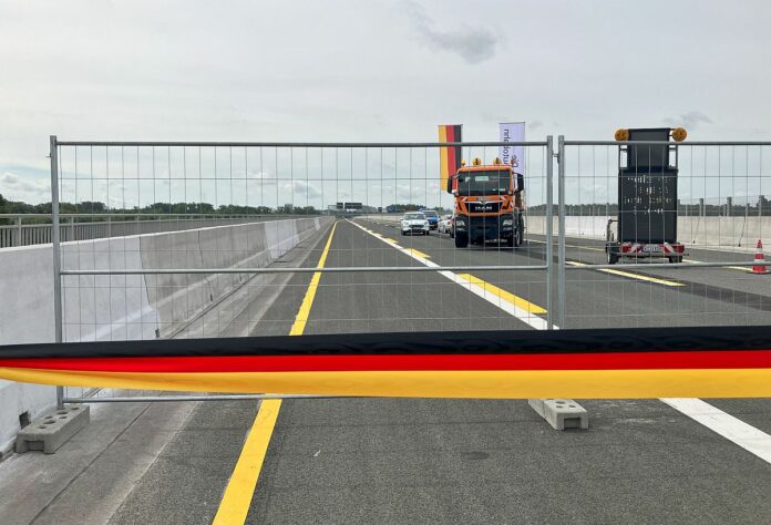 Neue Sperrungen von Autobahnen und Straßen: Wiesbadener Kreuz der A3 gesperrt, Fahrbahneinbruch in Wiesbaden