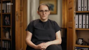 Bräunigs Rechtsanwältin Carolin Arnemann in der ARD Doku "Lebenslänglich". - Screenshot: gik