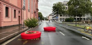 Sperrung Große Bleiche in Mainz Richtung Rhein: Autofahrer verwirrt, Mainzer stinksauer – Haben die Mainzer für diese Sperrung gestimmt?