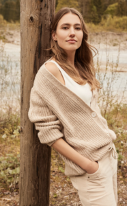 Leger und Oversize, das sind die angesagten Trends für den Herbst 2023. - Foto: Cecil