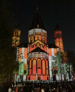 Der Mainzer Dom: Fotomotiv, Wahrzeichen, Architekturdenkmal - aber Ankerpunkt in Krisen? - Foto: gik