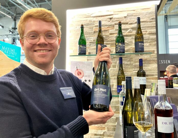 Peter Hinkel aus Rheinhessen ist Jungwinzer des Jahres 2023 – Ex-Weinkönigin Josefine Schlumberger auf Platz 2