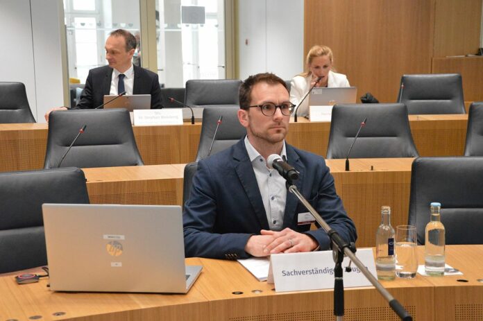 U-Ausschuss zur Flutkatastrophe im Ahrtal in Mainz hört Ende November Gutachter zum Katastrophenschutz