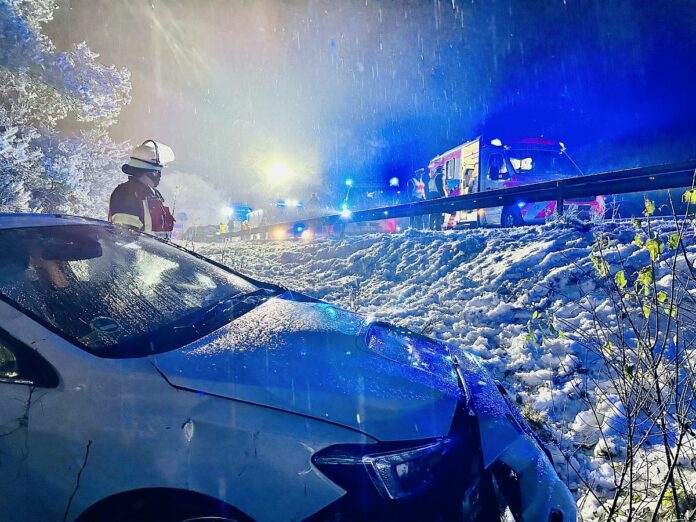 UPDATE& -Wintereinbruch in Mainz, ÖPNV im Kreis weiter eingestellt, Massenkarambolage auf A60