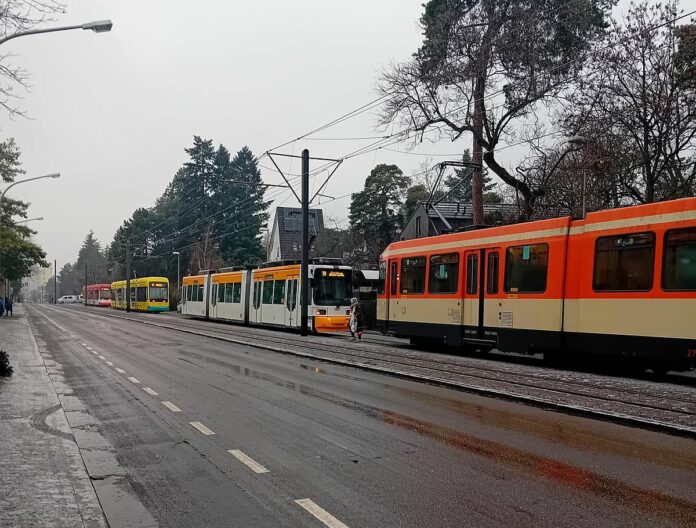 Nach Eisregen: Schnee sorgt für Verkehrschaos um Mainz – Wie winterfest sind Straßenbahnen? Verkehr erneut komplett eingestellt