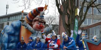 71. Rosenmontagszug in Mainz: Friedlich, fröhlich und unendlich lang – Highlights Helau-O-Mat, Star Wars, Spaller-Eisbär