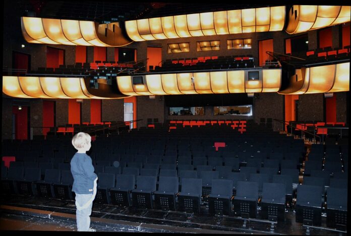 Welttag des Theaters für junges Publikum in Mainz: #takeachildtothetheatre – Mozart für Babies, Quatsch im Tanz und Nachdenken über KI