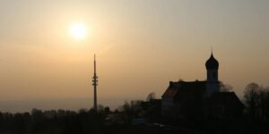 Saharastaub über Süddeutschland 2022. - Foto: Deutscher Wetterdienst, Ulf Köhler