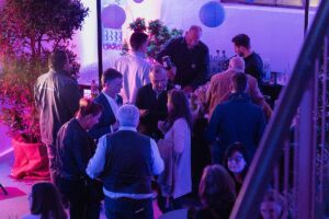 Netzwerken, Kennenlernen, neue Projekte schmieden: After Work-Party auf der KONEKT in Mainz 2023. - Foto: KONEKT