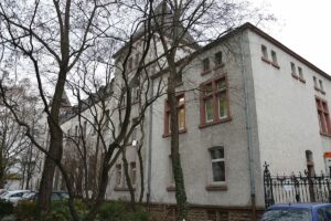 Die alte Kommissbrotbäckerei: Ob hier ein sozio-kulturelles Zentrum entstehen kann, entscheidet am Mittwoch der Stadtrat. – Foto: gik