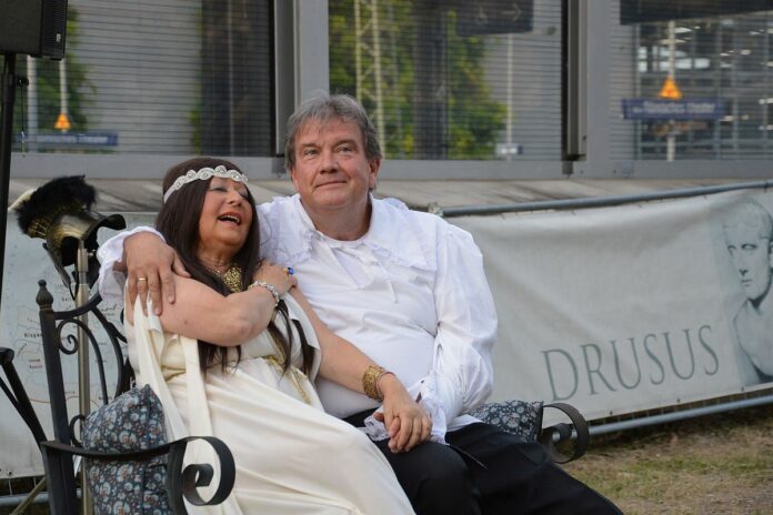 Amphitryon im Römischen Theater in Mainz: Rückkehr von Jupiter und Merkur nach 2000 Jahren – Schwank um Liebe, Treue und Verrat