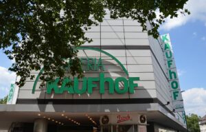 Der Mainzer Kaufhof ist gerettet, das Warenhaus in der Schusterstraße kann weiter machen. - Foto: gik