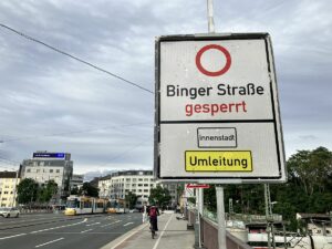 Die Sperrung der Binger Straße stadteinwärts sorgt seit Juli für erhebliches Verkehrschaos in der Mainzer Innenstadt. - Foto: gik