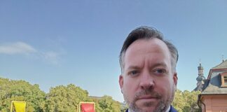 Erdbeben bei Freien Wählern geht weiter: Landesvorstand um Wefelscheid erklärt Rücktritt – Rückt die Partei nach rechts?