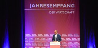 Von Machtbeben, Frauen und „Europe Great Again“ – Friedrich Merz redet beim Jahresempfang in Mainz Klartext – Battle mit Moderatorin