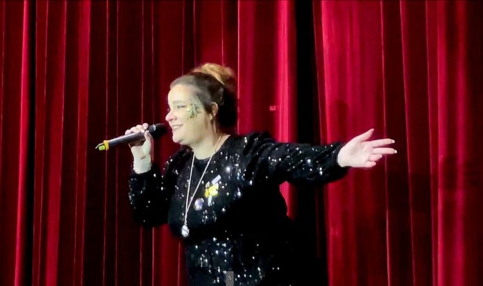 Wenn Laura singt: Laura Müller ist der Musik-Shootingstar der Mainzer Fastnacht 2025 – Hymne „Wir sind Mainzer“ begeistert
