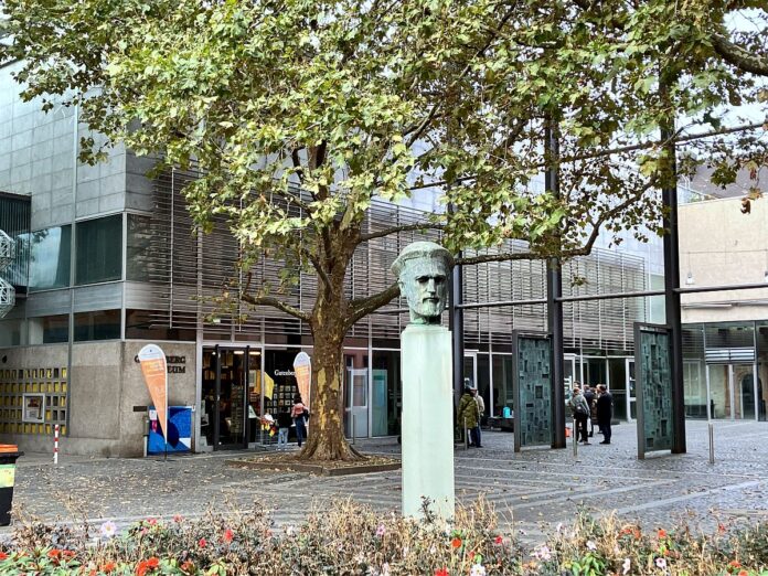 Baustart am Gutenberg-Museum in Mainz verzögert sich: Bieter legte Rüge gegen Vergabe für Abriss des Schellbaus ein