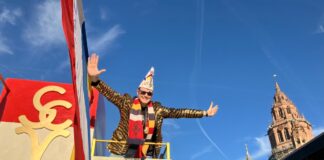 UPDATE& – Mainzer Rosenmontagszug 2025 mit Überlänge und Unterbrechung – Polizei: Lage in Mainz positiv und friedlich