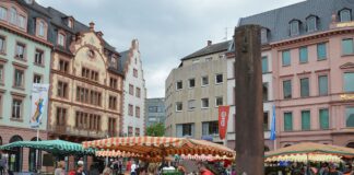 Heunensäule in Mainz zurück auf dem Markt: 1000 Jahre altes Wahrzeichen kehrt nach Sanierung zurück