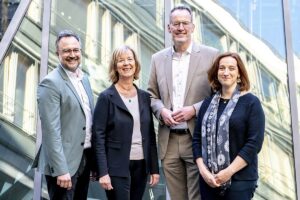 Innenminister Michael Ebling (2. von rechts) und Finanzministerin Doris Ahnen (2. von links) wurden im Mai von der Mainzer SPD als Direktkandidaten für die Landtagswahl 2026 gewählt. Hier mit den Mainzer SPD-Chefs Ata Delbasteh und Jana Schmöller. - Foto: SPD Mainz