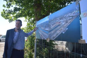 Der damalige Mainzer Oberbürgermeister und heutige Innenminister Michael Ebling (SPD) im Juni 2020 beim Baustart auf der Nordmole im Mainzer Zollhafen. - Foto: gik