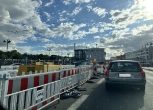 Die Baustelle auf der Alicenbrücke sorgte in den Herbstferien erneut für massive Staus und Behinderungen. - Foto: gik