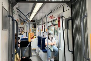 Achtung, Kontrolle! In Bahnen und Bussen in Mainz werden diese Woche verstärkt die Tickets kontrolliert. - Foto: gik