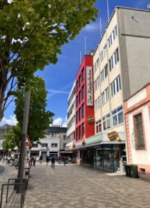 Der Kinderladen Wirth schließt zum Jahresende, die Schillerstraße ist für Händler nicht mehr attraktiv. - Foto: gik