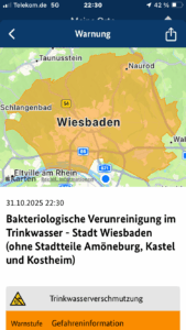 Nina-Warnung zur Verunreinigung des Trinkwassers in Wiesbaden am Freitagabend. - Foto: gik