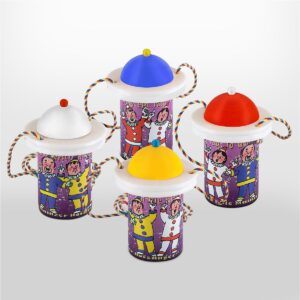 Das Zugplakettcher für 2026 kommt als buntes Dippche daher mit einer Hofsänger-Kappe on Top. - Foto: MCV