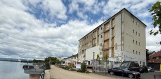 Ende einer Hängepartie: Wiesbaden verkauft alten Zollspeicher am Rheinufer in Biebrich an Fagott-Hersteller Wilhelm Heckel