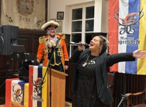 Laura Müller verzauberte auch auf dem ordensempfang der Meenzer Jägergarde. - Foto: gik