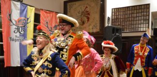 12 Jahre Mainzer Jägergarde: Bernd Frank und die Tanzgruppe – Wo Selbstironie prämiert wird und Fastnacht alle auf den Arm nimmt