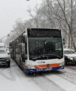 Die ESWE Wiesbaden stellte am Dienstag den Busverkehr in Wiesbaden zeitweise ganz ein. - Foto: ESWE Verkehr