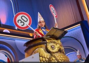 Herrliche Seitenhiebe der Narren-Protokollerin auf die Mainzer Verkehrspolitik. - Foto: gik