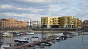 Das sogenannte "Goldene Haus" im Mainzer Zollhafen: Für Marianne Grosse ein "Gute-Laune-Haus". - Foto: gik