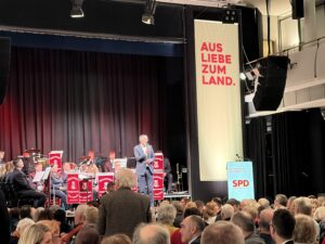 Politischer Aschermittwoch der SPD Rheinland-Pfalz im Frankfurter Hof in Mainz vor rund 300 Gästen, hier redet Innenminister Michael Ebling. - Foto: gik