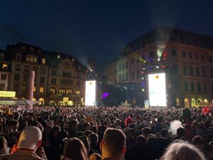 Eine große Party gab es zudem auf dem Marktplatz. - Foto: gik 