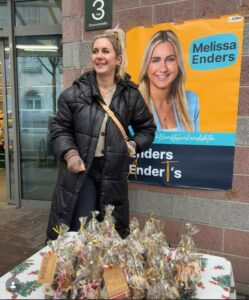 Tritt für die CDU an: Melissa Enders, hier bei einem Wahltermin in der Weihnachtszeit. - Foto: CDU, Melissa Enders 