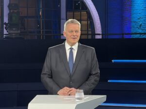 CDU-Herausforderer Gordon Schnieder beim TV-Duell in Mainz. - Foto: gik