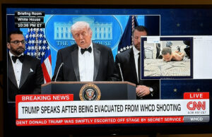 Trump gab kurze Zeit nach dem Vorfall eine Pressekonferenz im Weißen Haus, auf der er sich seriös und nachdenklich präsentierte. - Screenshot: gik