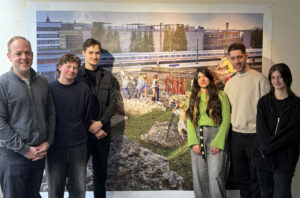Diese Gruppe von Studierenden entwickelte die virtuelle Römer-Präsentation als Semesterprojekt im Studiengang von Professor Christopher Dahm (ganz links). - Foto: gik 
