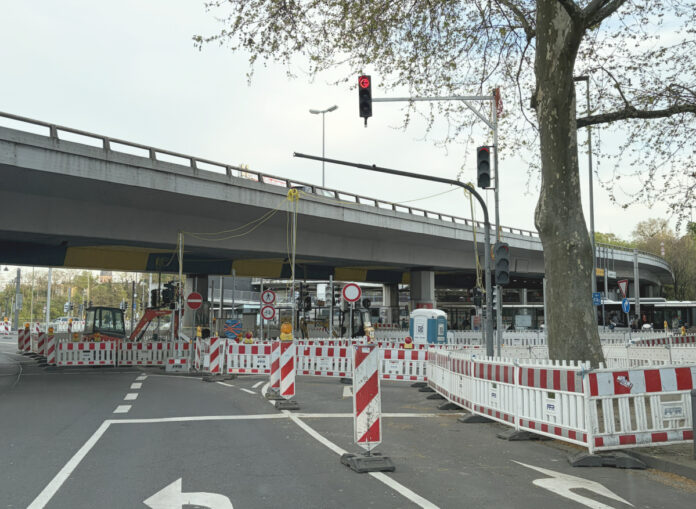 Mehrere Wasserrohrbrüche in Mainz über Pfingsten: Straßen in Finthen und Hechtsheim gesperrt – Behinderungen Große Bleiche