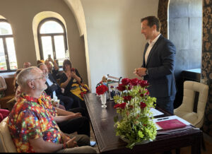 Vollzog höchstselbst die Trauung: Der Mainzer Oberbürgermeister Nino Haase (parteilos). - Foto: gik