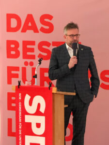 Kritisierte in einem Wutpost auf Facebook scharf das "Weiter so" seiner Partei: Der Landrat des Kreises Mayen-Koblenz, Marko Boos (SPD). - Foto: Boos