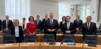 Machtwechsel in Mainz mit Schönheitsfehler: Gordon Schnieder fehlen bei Wahl zum Ministerpräsidenten acht Stimmen der Koalition