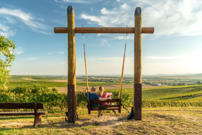 US-Weinmagazin VinePair zeichnet Rheinhessen mit Mainz als bestes Reiseziel für Weingenießer aus – Fokus frische, knackige Weißweine