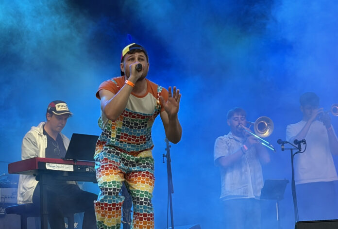 Fastnacht im Sommer: Sassa, Helga und das Marktfrühstück – Beim „Mainzgefühl“-Sommerfestival sorgen Fastnachtsstars in Mainz gute Vibes