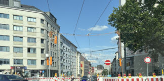 Binger Straße in Mainz: Öffnung zum 1. Juli 2026 geplatzt – Schienenverguss durch Hitze zu weich, Unfallgefahr für Fahrradfahrer